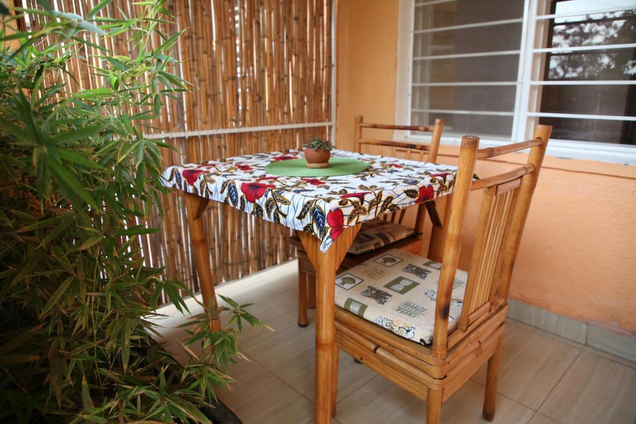 Tea House Bnb Кигали Экстерьер фото